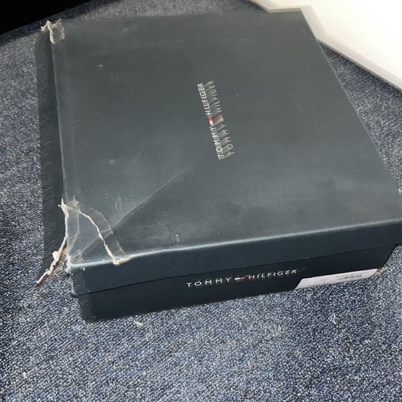 TOMMY HILFIGER Black Multi LL IRRSELAS3 Size 9M - Picture 10 of 12